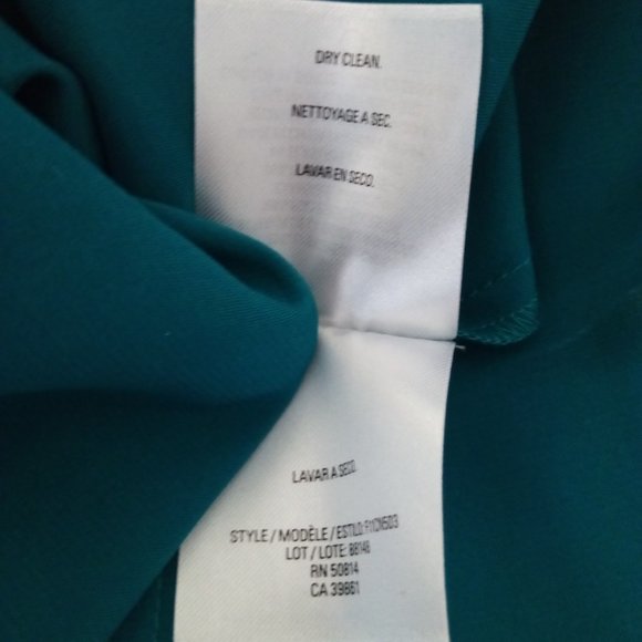 T Tahari Women's "Maya" Blouse Size L - Picture 13 of 13